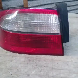 Alacsony ár RENAULT LAGUNA 00-05 Bal hátsó lámpa 5 ajtós bontott alkatrész