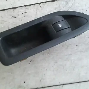 Alacsony ár RENAULT LAGUNA 05.05-07.09 Jobb hátsó ablakemelő kapcsoló bontott alkatrész