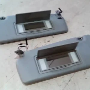 Akció RENAULT LAGUNA 98- Bal napellenzőjobb bontott alkatrész