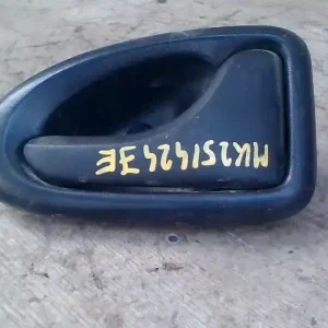 RENAULT MASTER 03- Jobb első belső kilincs bontott alkatrész Biztonságos fizetés