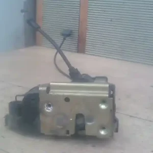 Vedd meg online RENAULT MEGANE 02-05 Jobb első ajtó zárszerkezet központizáras 5 ajtós bontott alkatrész