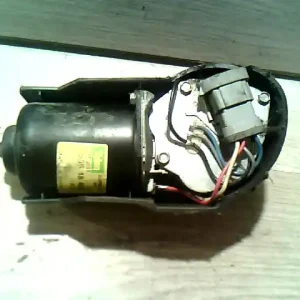 Végkiárusítás RENAULT MEGANE 95-99 Ablaktörlő motor első bontott alkatrész