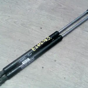 Vásárlói kedvenc RENAULT MEGANE 95-99 Csomagtérajtó kitámasztó teleszkóp pár bontott alkatrész