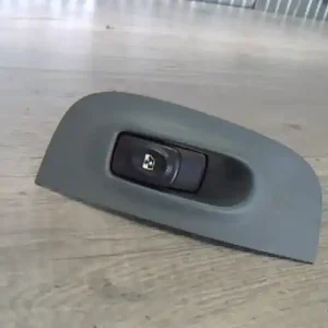 Végkiárusítás RENAULT MEGANE 95-99 Jobb első ablakemelő kapcsoló bontott alkatrész