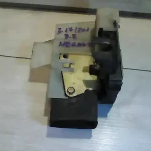 Akció RENAULT MEGANE 99-02 Bal első ajtó zárszerkezet központi záras bontott alkatrész