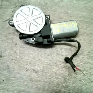 Ajánlat RENAULT MEGANE 99-02 Jobb első ablakemelő motor bontott alkatrész