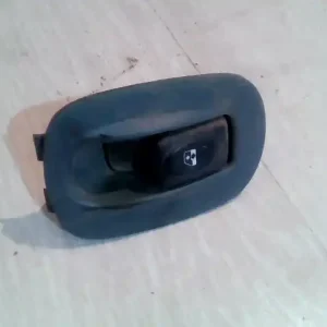 Végkiárusítás RENAULT MEGANE SCENIC 97-99 Jobb első ablakemelő kapcsoló 5 ajtós bontott alkatrész