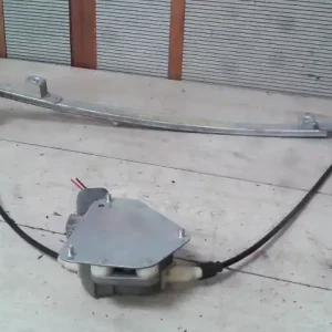 Végkiárusítás RENAULT MEGANE SCENIC 99-03 Bal első ablakemelő szerkezet elektromos bontott alkatrész