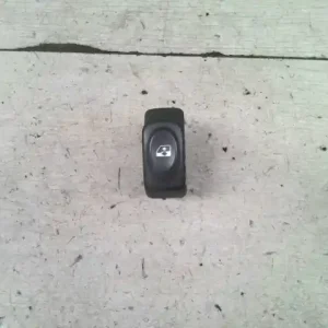 Végkiárusítás RENAULT MEGANE SCENIC 99-03 Jobb első ablakemelő kapcsoló bontott alkatrész