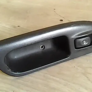 Akció RENAULT MEGANE SCENIC 99-03 Jobb első ablakemelő kapcsoló bontott alkatrész