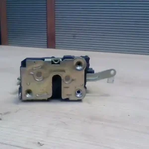 Vedd meg most RENAULT SAFRANE Jobb hátsó ajtó zárszerkezet központi záras bontott alkatrész