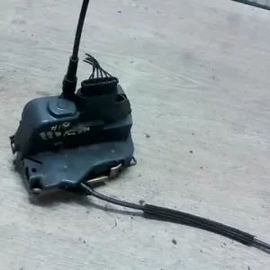 Akciós ár RENAULT SCENIC 03-06 Bal hátsó ajtó zárszerkezet központi záras 5 ajtós bontott alkatrész