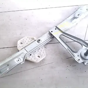 Akció RENAULT THALIA 02.03-08.10 Bal hátsó ablakemelő szerkezet mechanikus bontott alkatrész