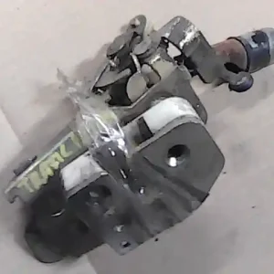 Akció RENAULT TRAFIC Jobb hátsó ajtó zárszerkezet mechanikus bontott alkatrész