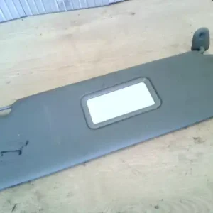 Újdonság RENAULT Trafic 2006.08.01-2014.04.30 Jobb napellenző bontott alkatrész