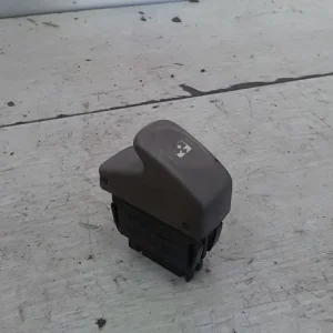 Vedd meg most RENAULT TWINGO 93-98 Ablakemelő kapcsoló pozíció független bontott alkatrész