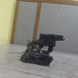 Végkiárusítás RENAULT TWINGO 98-07 Jobb első ajtó zárszerkezet központizáras bontott alkatrész