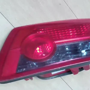 Utolsó esély RENAULT VEL SATIS 02-09 Jobb belső hátsó lámpa bontott alkatrész