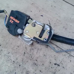 Ajánlat ROVER 400 Jobb első ajtó zárszerkezet központizáras 5 ajtós bontott alkatrész