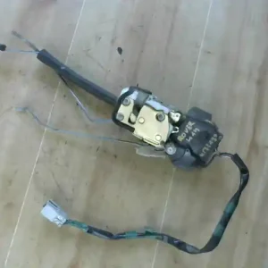 Kedvezményes ár ROVER 414 Bal első ajtó zárszerkezet központi záras bontott alkatrész