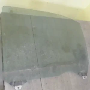 Rendeld meg most ROVER 420 Bal hátsó ajtóüveg 4 ajtós bontott alkatrész