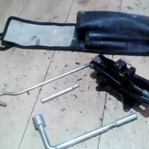 ROVER 620 Szerszámkészlet bontott alkatrész Kiárusítás