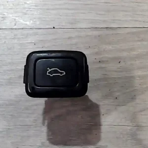 Biztonságos fizetés SAAB 9-3 02.10-07.10 Csomagtér ajtókapcsolóbontott alkatrész