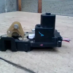 ROVER STREETWISE Bal első ajtó zárszerkezet központi záras 5 ajtós bontott alkatrész Szuper akció