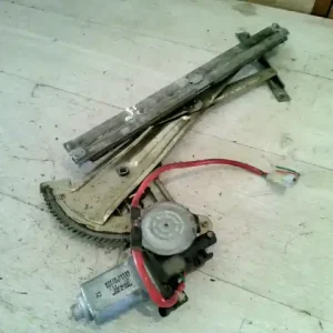 Vásárlói kedvenc SAAB 9-3 98.04-02.09 Jobb első ablakemelő szerkezet elektromos bontott alkatrész