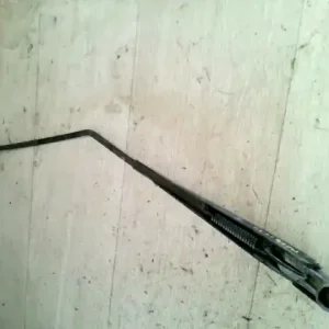 Gyors kiszállítás SAAB 9-3 98.04-02.09 Ablaktörlő kar jobb első bontott alkatrész