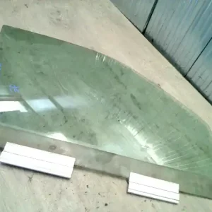 Ajánlat SAAB 9-5 01- Jobb első ajtóüveg kombi bontott alkatrész