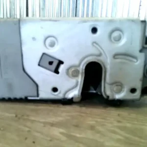 Azonnali szállítás SAAB 9-5 01- Jobb hátsó ajtó zárszerkezet központi záras kombi bontott alkatrész