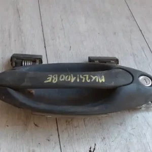 SAAB 9-5 97.09-01.08 Bal első külső kilincs 5 ajtós dugózárral bontott alkatrész Legjobb ár