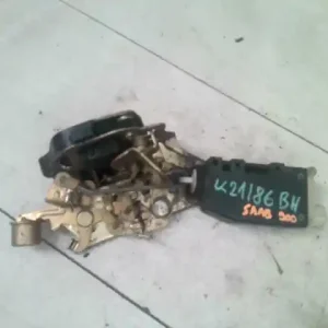 Legkelendőbb SAAB 900 Bal hátsó ajtó zárszerkezet központi záras 5 ajtós bontott alkatrész