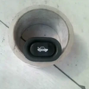 Exkluzív ajánlat SAAB 900 Csomagtér ajtókapcsolóbontott alkatrész