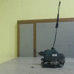 Biztonságos fizetés SEAT CORDOBA 02.09-08.02 Bal első ajtó zárszerkezet központi záras bontott alkatrész