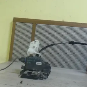 Szuper akció SEAT CORDOBA 02.09-08.02 Bal hátsó ajtó zárszerkezet központi záras 4 ajtós bontott alkatrész