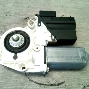 Gyors kiszállítás SEAT CORDOBA 02.09-08.02 Jobb hátsó ablakemelő motor 4 ajtós bontott alkatrész
