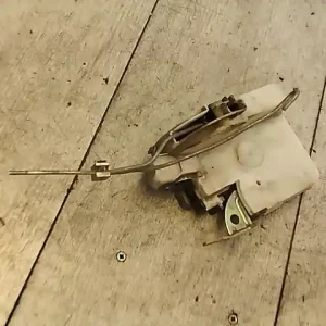 Vedd meg online SEAT CORDOBA 93-99 Jobb első ajtó zárszerkezet mechanikus mechanikusbontott alkatrész