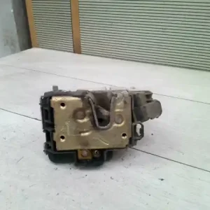 Újdonság SEAT CORDOBA 93-99 Jobb hátsó ajtó zárszerkezet központi záras vákuumos,4 ajtós bontott alkatrész