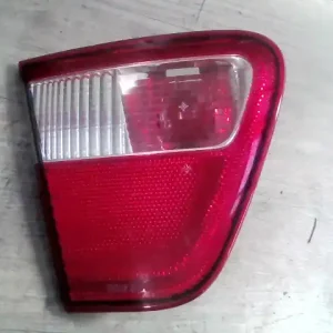 Gyors szállítás SEAT CORDOBA 99-02 Bal belső hátsó lámpa 3 ajtós bontott alkatrész