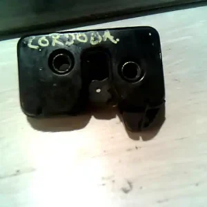 Biztonságos fizetés SEAT CORDOBA 99-02 Csomagtérajtó zárszerkezet 3 ajtósbontott alkatrész