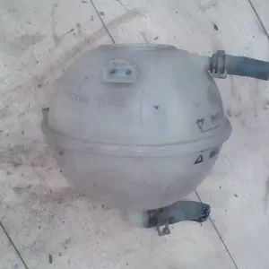 Gyors szállítás SEAT CORDOBA 99-02 Kiegyenlítő tartály 1.4i bontott alkatrész