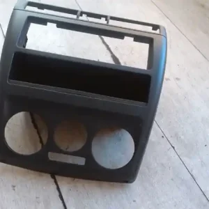 Szuper ajánlat SEAT CORDOBA 99-02 Középkonzol keret bontott alkatrész