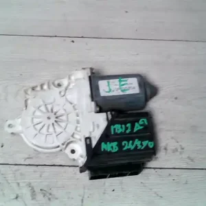 Biztonságos vásárlás SEAT IBIZA 02-08 Jobb első ablakemelő motor bontott alkatrész