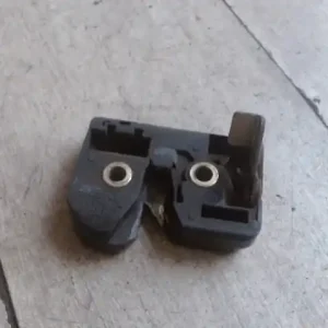 Biztonságos vásárlás SEAT IBIZA 93-99 Csomagtér ajtó zárszerkezet 5 ajtós bontott alkatrész