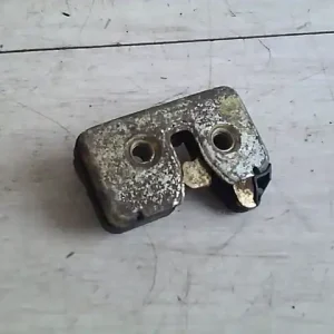 Biztonságos vásárlás SEAT IBIZA 93-99 Csomagtérajtó zárszerkezet bontott alkatrész