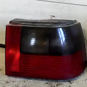 Kedvezmény SEAT IBIZA 93-99 Jobb hátsó lámpa 5 ajtós bontott alkatrész