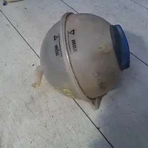 Vedd meg online SEAT IBIZA 93-99 Kiegyenlítő tartály bontott alkatrész