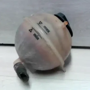 Akciós ár SEAT IBIZA 93-99 Kiegyenlítő tartály 1.4i bontott alkatrész